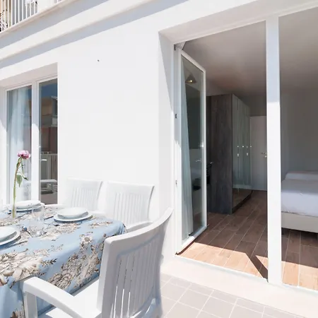 Residence Ten Suite 아파트 *