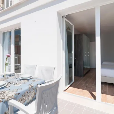 Residence Ten Suite 아파트 *