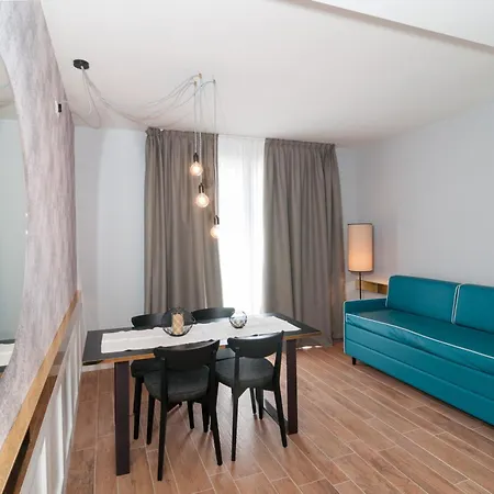 Residence Ten Suite * リミニ