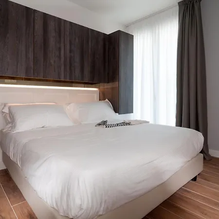 Residence Ten Suite *