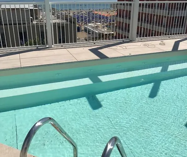 Residence Ten Suite * רימיני