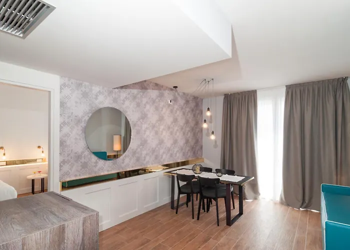 Residence Ten Suite * 리미니